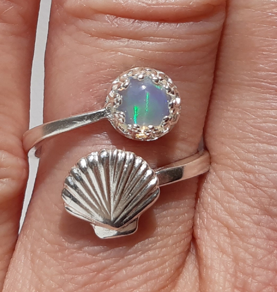 Stříbrný prsten s etiopským opálem vel. uni Ag 925/1000
