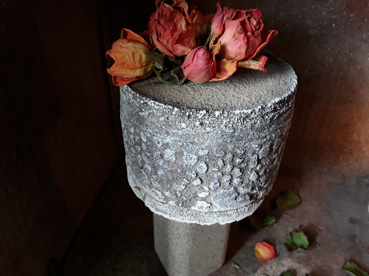 Beton-vázička  " Otisk krajky "