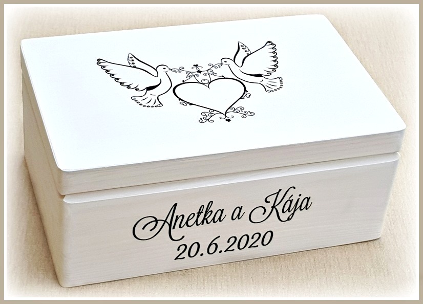 truhla na přáníčka , fotky a jiné potřebné věcičky