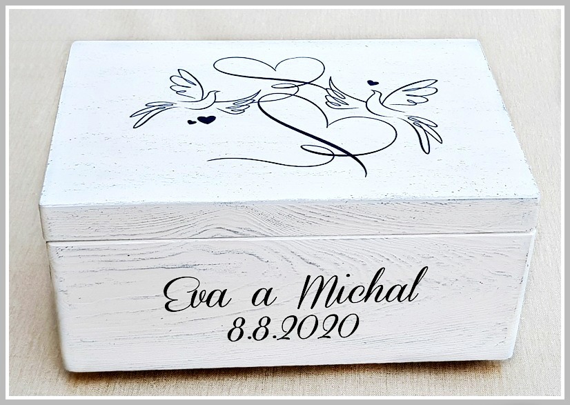 truhla na přáníčka , fotky a jiné potřebné věcičky