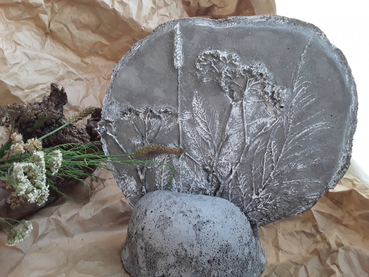 Betonový plastický obrázek  "Z louky"