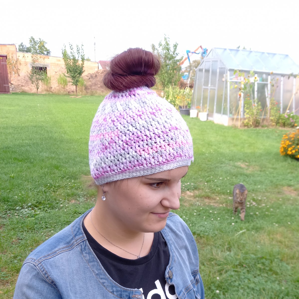 Háčkovaná čepka na culík