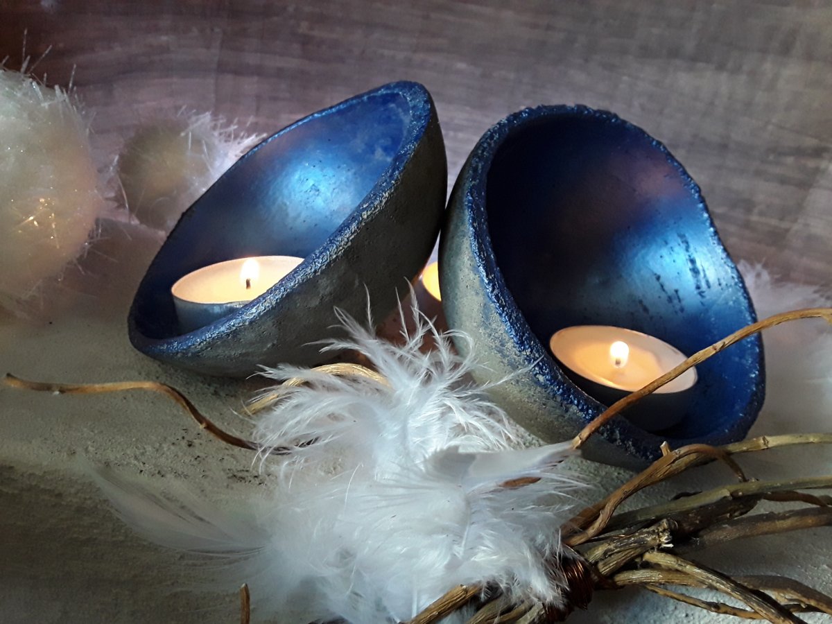 Betonové svícny polokoule " Přírodní+metal.modrá"