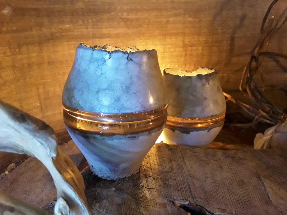 Betonový svícen "Amfora+pryskyřice"