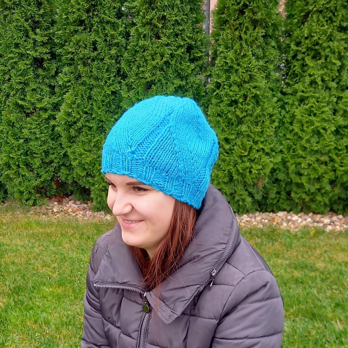 Pletená čepice s lurexem