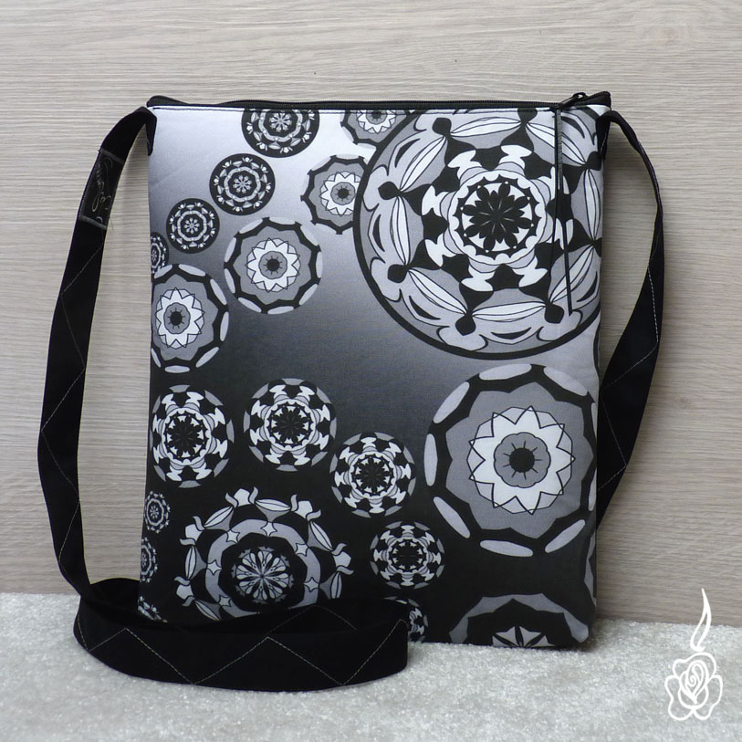 Černobílá taška Zaila