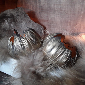 Beton-svícen-skořepina "Kouřové+starozlato"