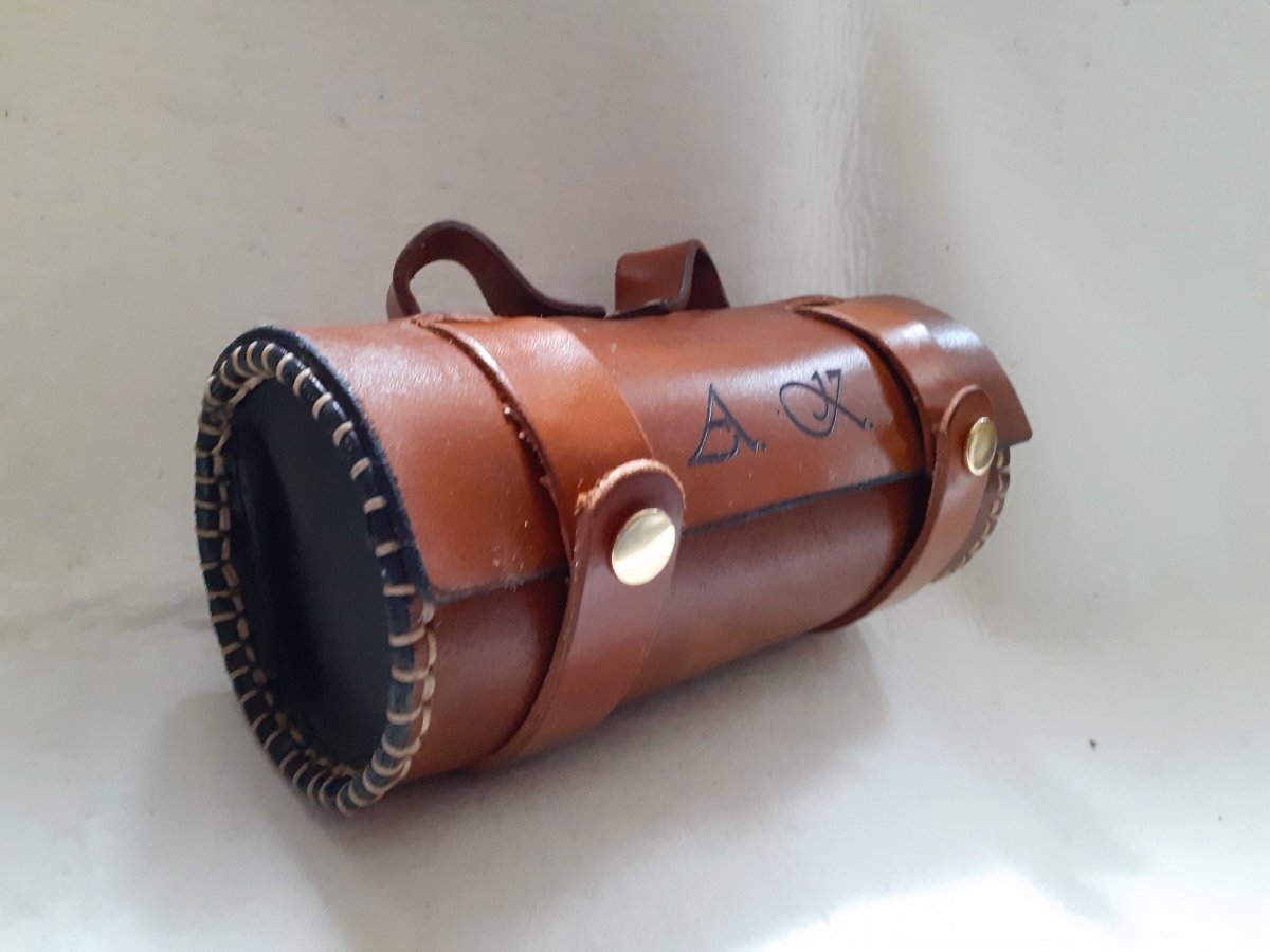 Kožená kapsička na bicykel