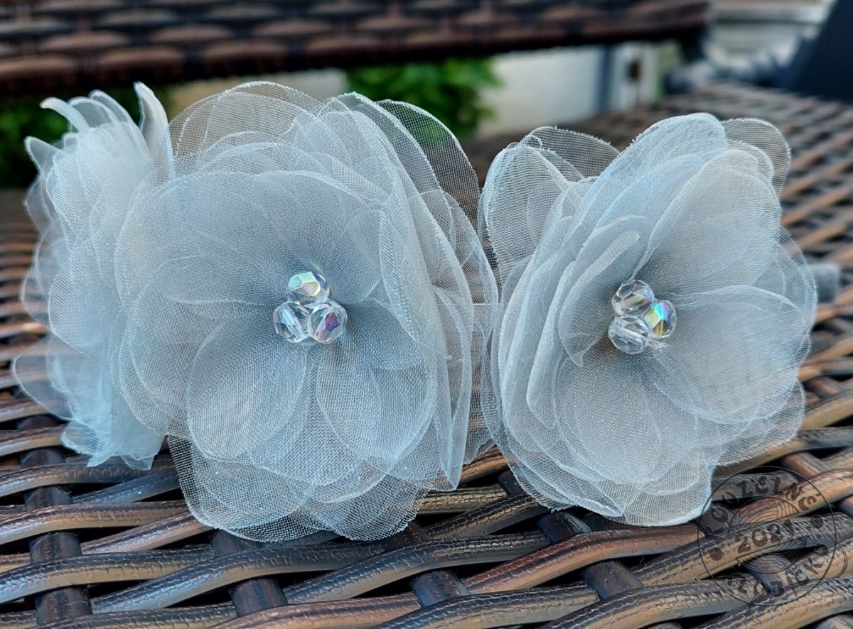 Čelenka  s 3 kvítky/šedá