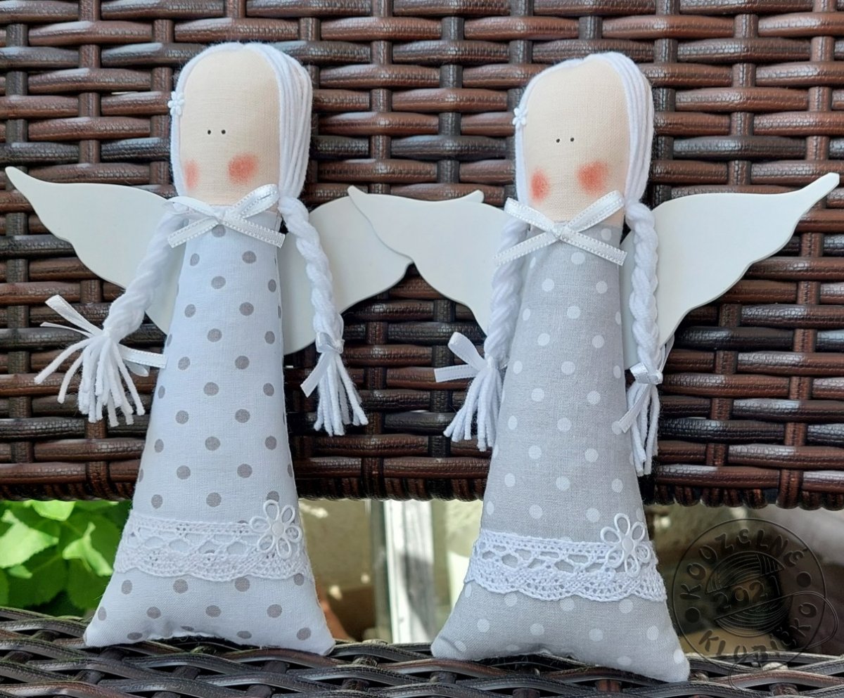 Andělka PUNTÍKY v ŠEDÉ a BÍLÉ