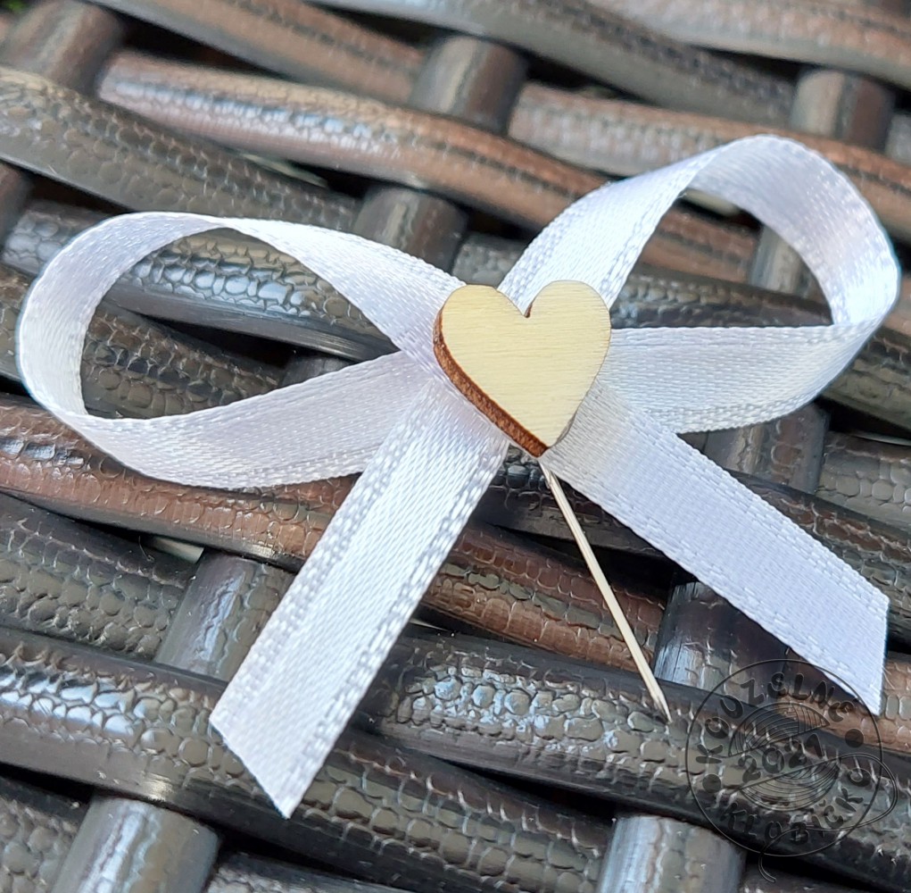 Svatební vývazek jednoduchý bílý s MINI srdíčkem