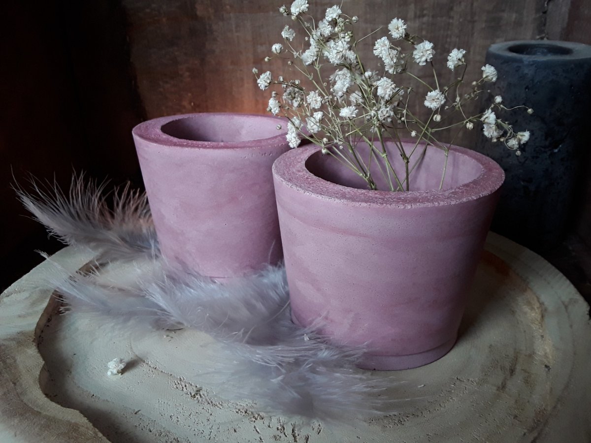 Betonový květináč " Starorůžový "