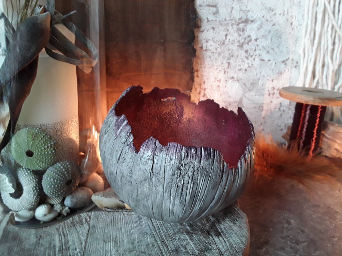 Betonová skořápka větší " Patina+tm. fialová "