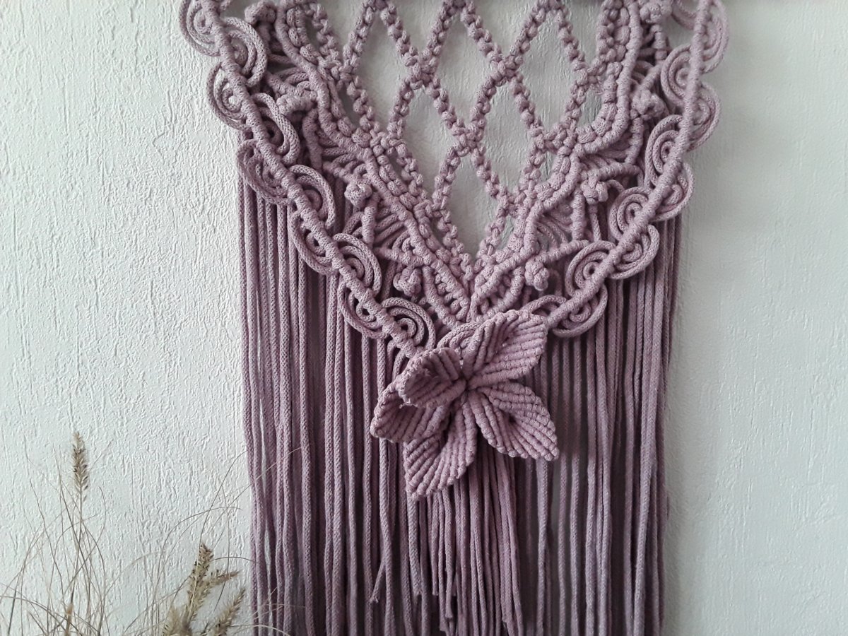 Macramé závěs-květina 