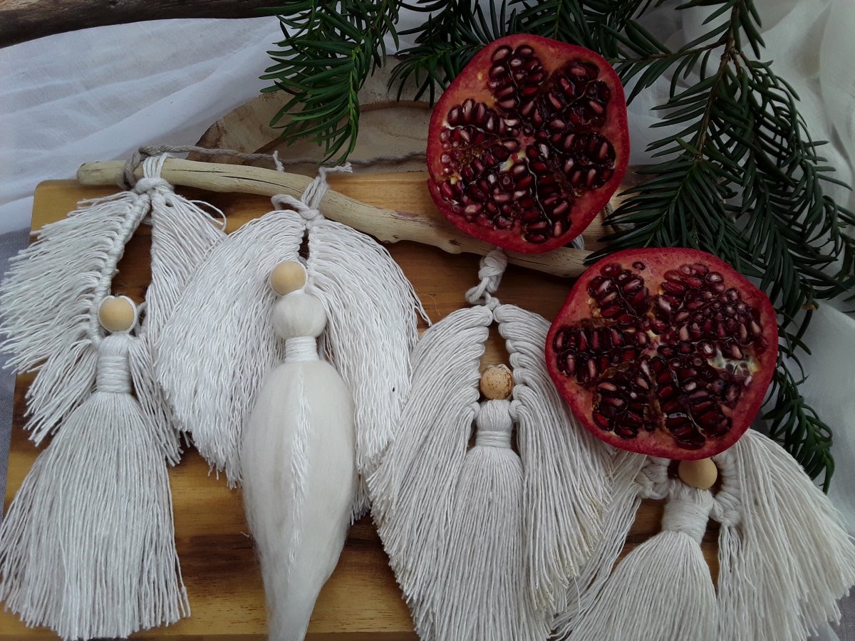 Vánoční ozdoba na stromeček-macramé