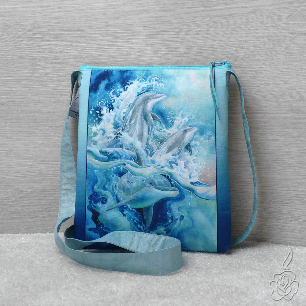 Menší kabelka s delfíny
