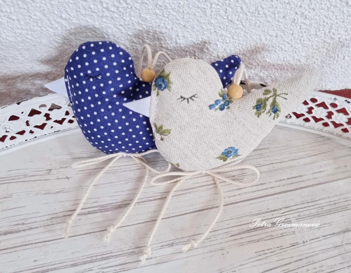 Ptáček, dekorace k zavěšení.