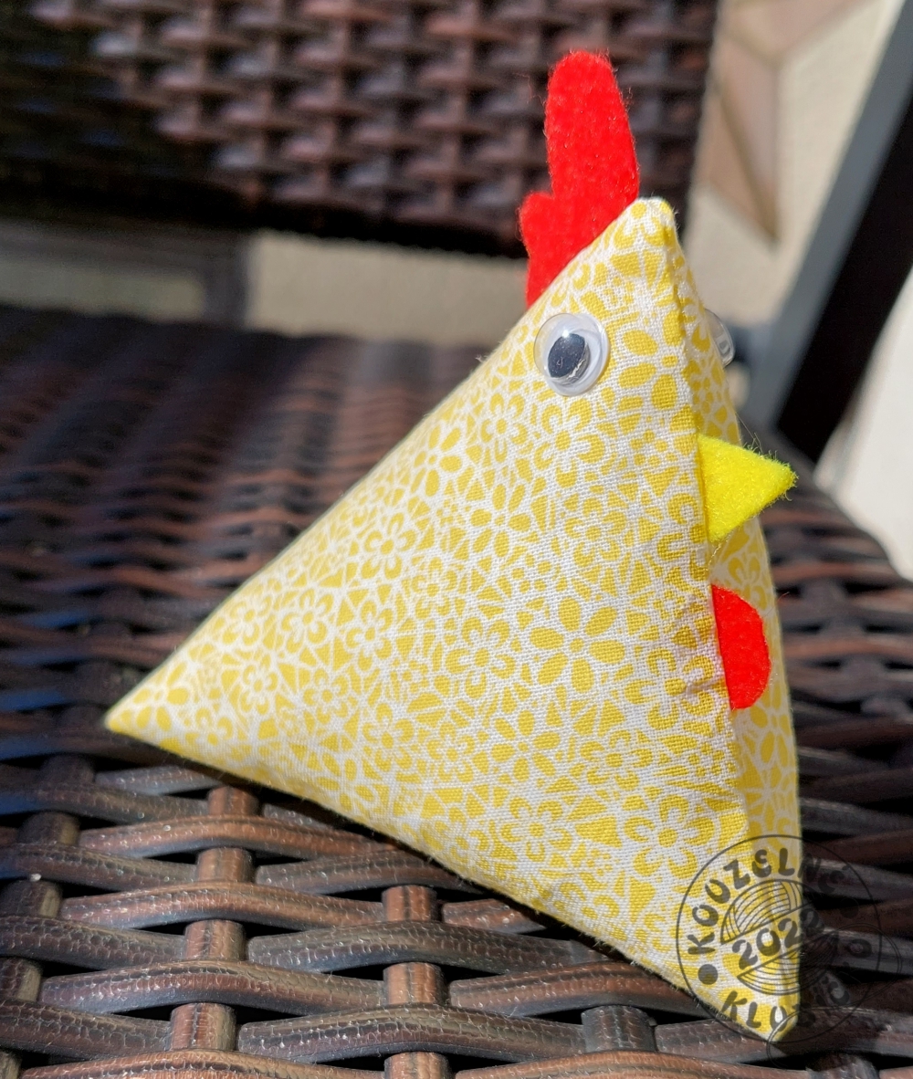 Slepičky žluté s bílými kvítky