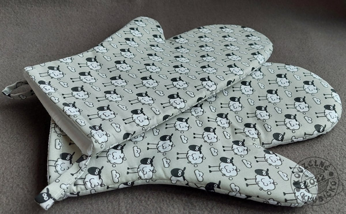 Chňapka Šedá s ovečkami - cena za 1 ks