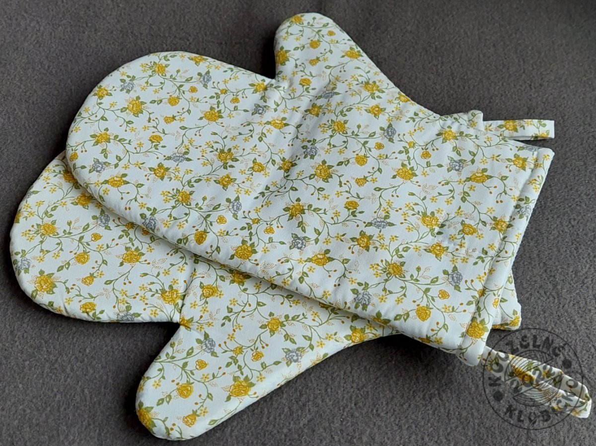 Chňapka s růžičkami - cena za 1 ks