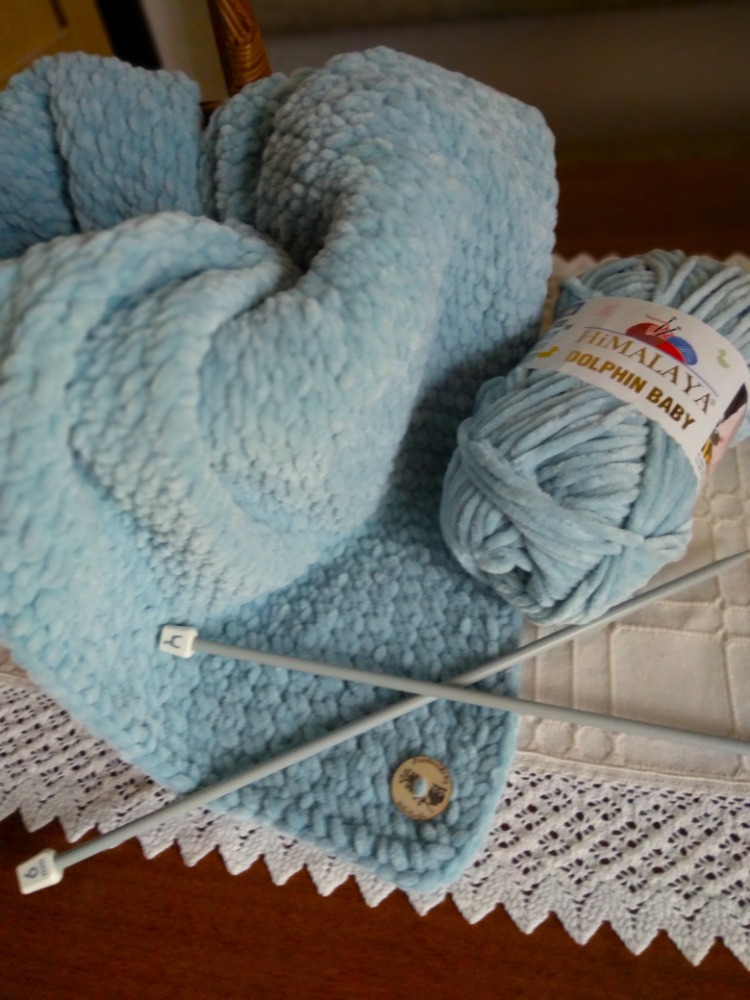 Ručně pletená žinylková deka pro miminko mentolová I.