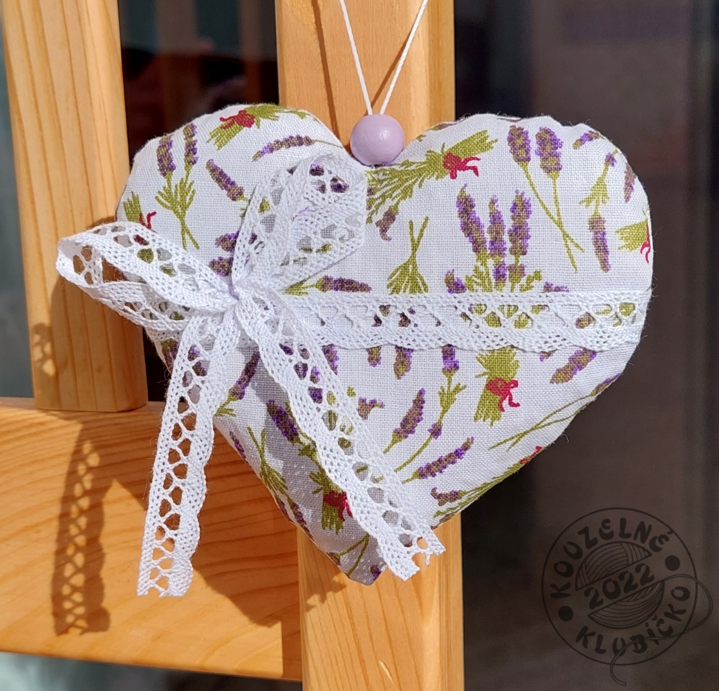 Srdíčko plněné levandulí 