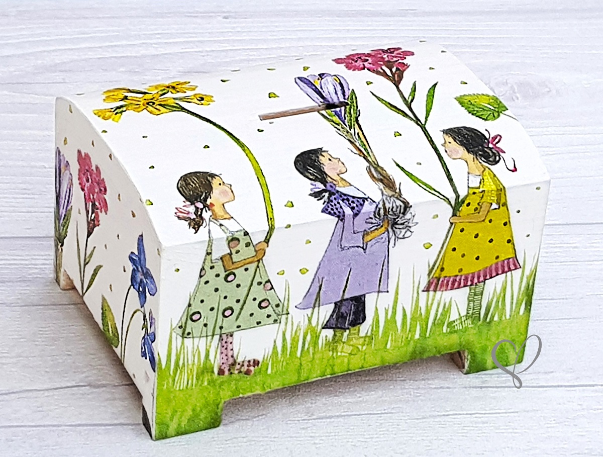 dřevěná pokladnička květinové víly