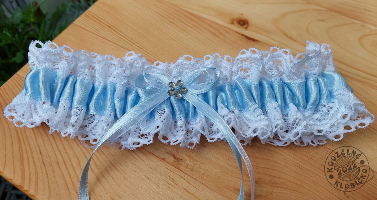 Podvazek z elastické krajky 62 mm s kytičkou