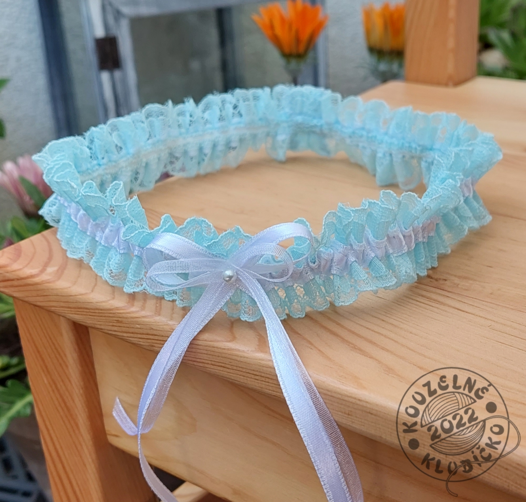 Krajkový podvazek 30 mm pomněnkový s perličkou