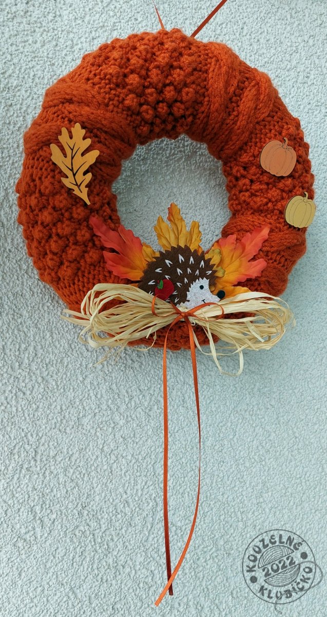 Věnec PODZIMNÍ s JEŽKEM/27 cm - IHNED k odběru 