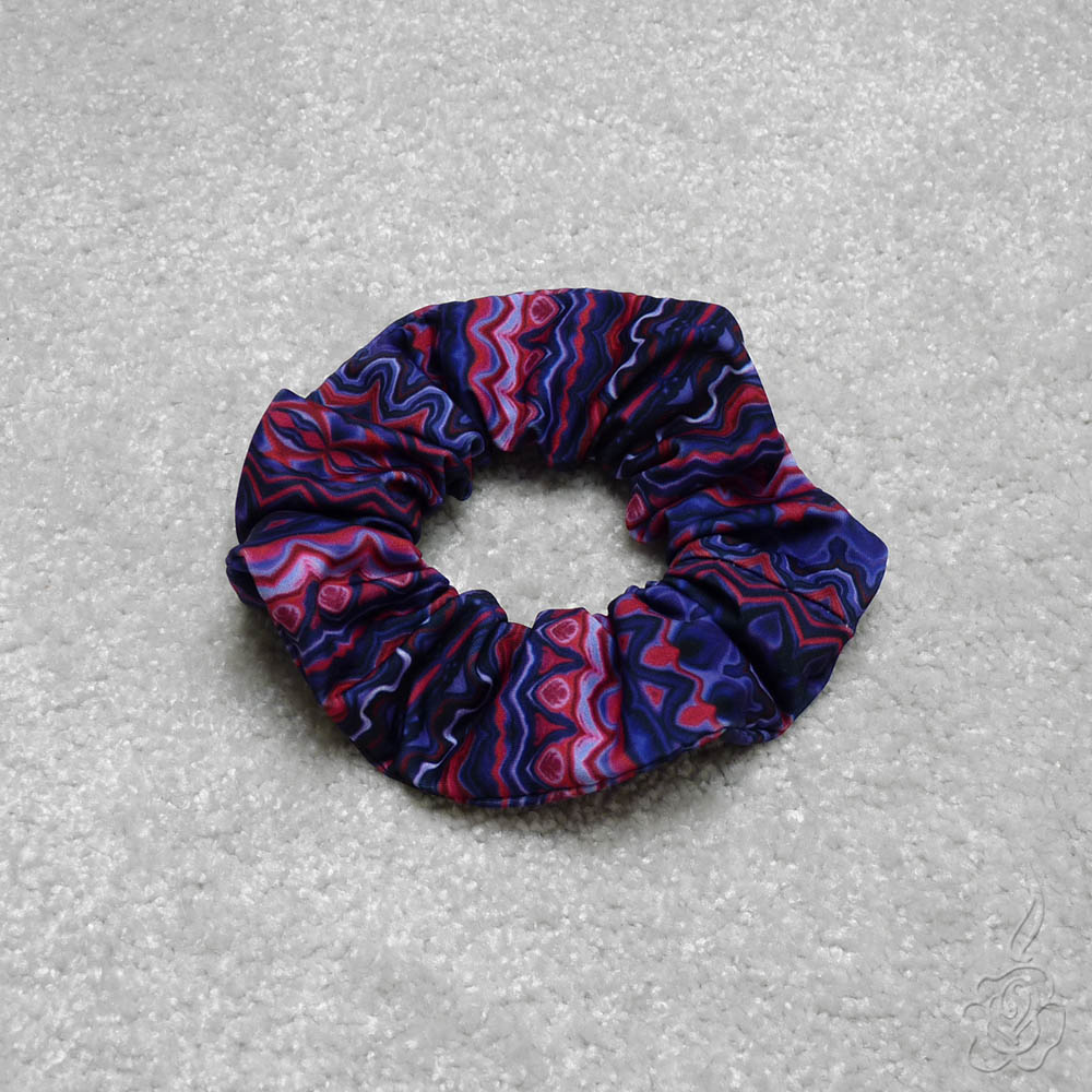 Vzorovaná gumička do vlasů 