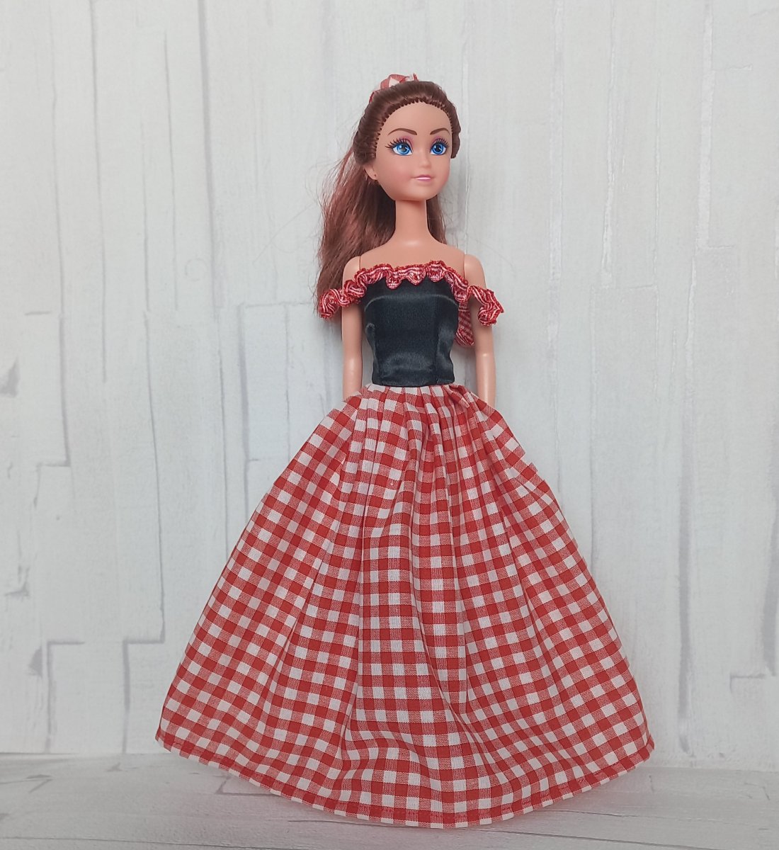 kostkované šatičky pro Barbie