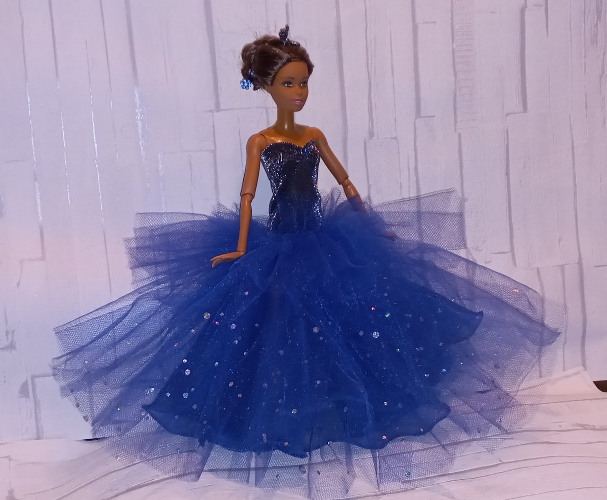 modré nadýchané šatičky