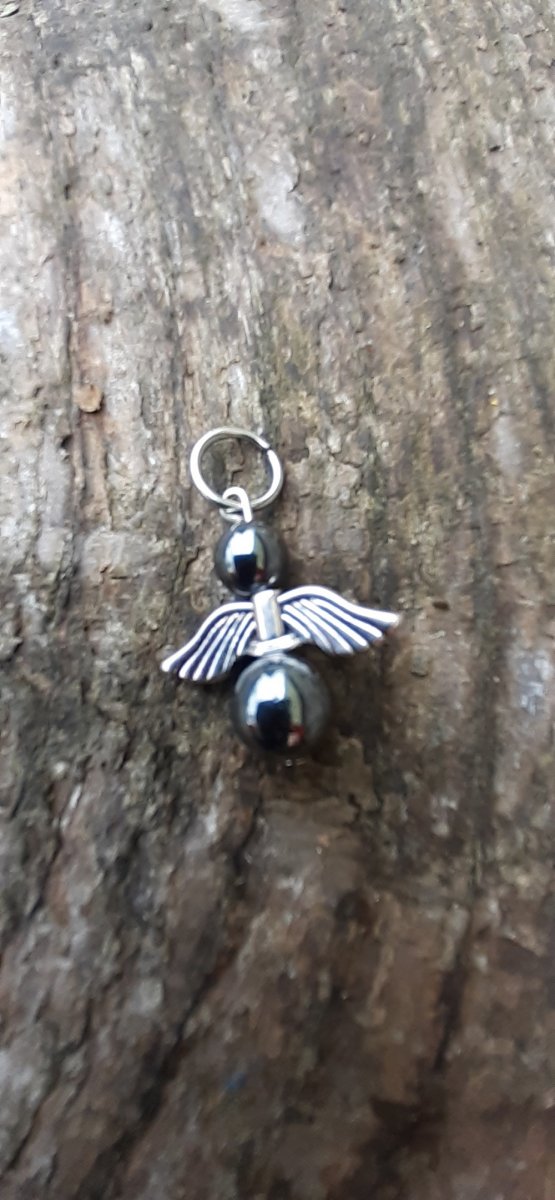 přívěsek z minerálu hematit - andílek 