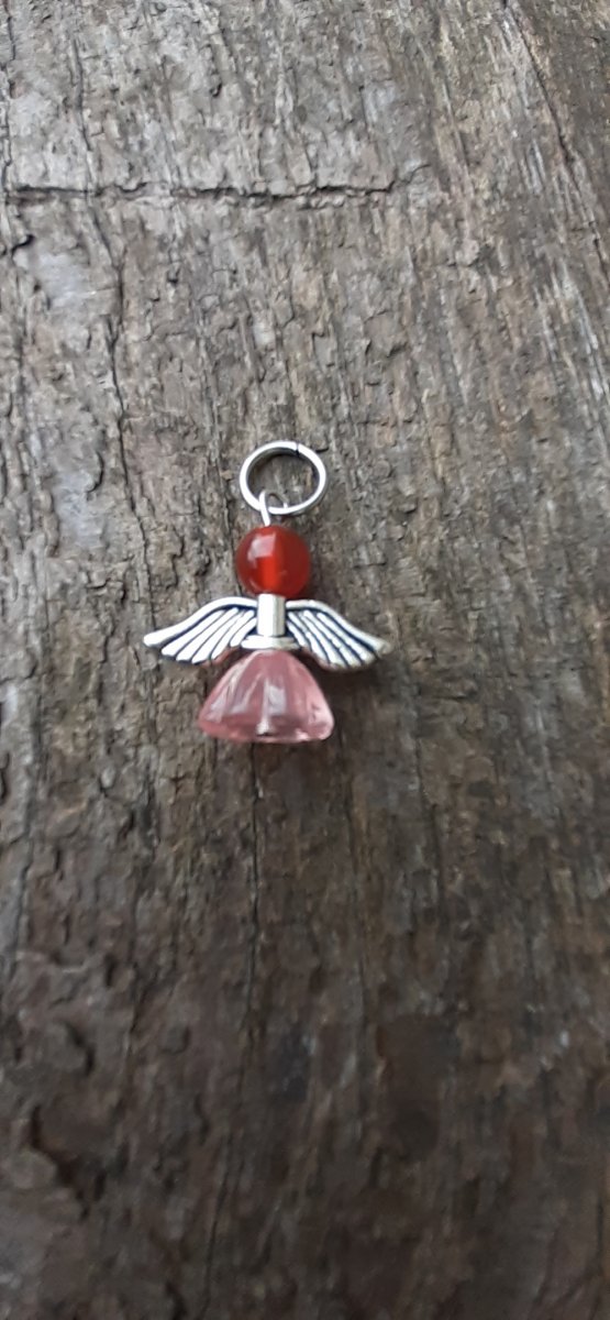 přívěsek z minerálu karneol - andílek 