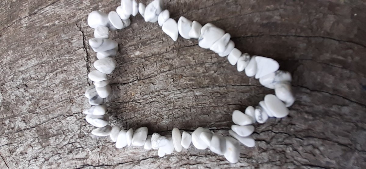 náramek ze zlomků howlit 