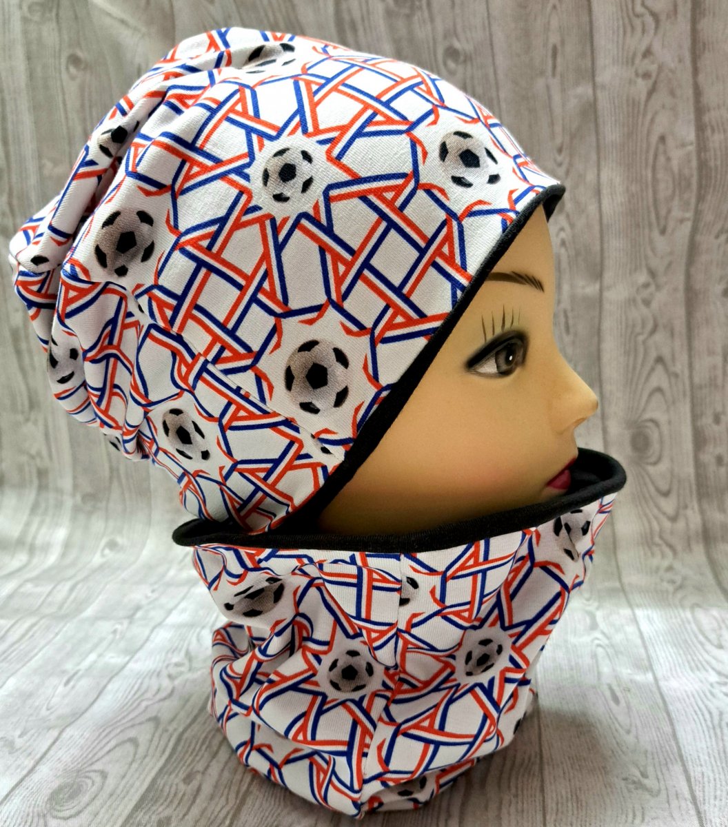 Čepice a nákrčník ...fotbalový kopačák