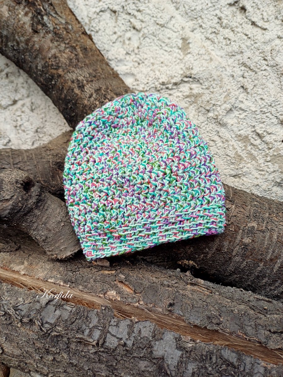 Čepice háčkovaná pestrobarevná s mint