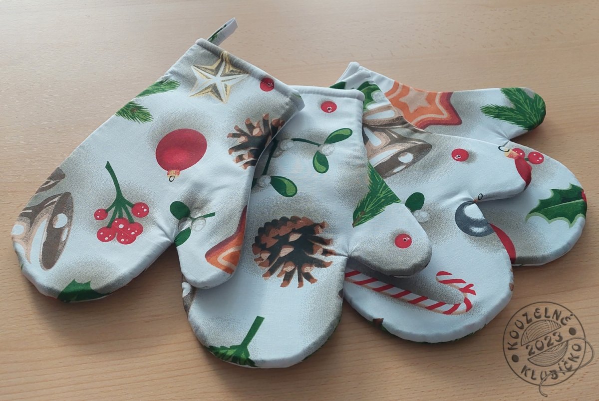 Vánoční chňapka TRADIČNÍ VÁNOCE s poutkem a magnetem - cena za 1 ks