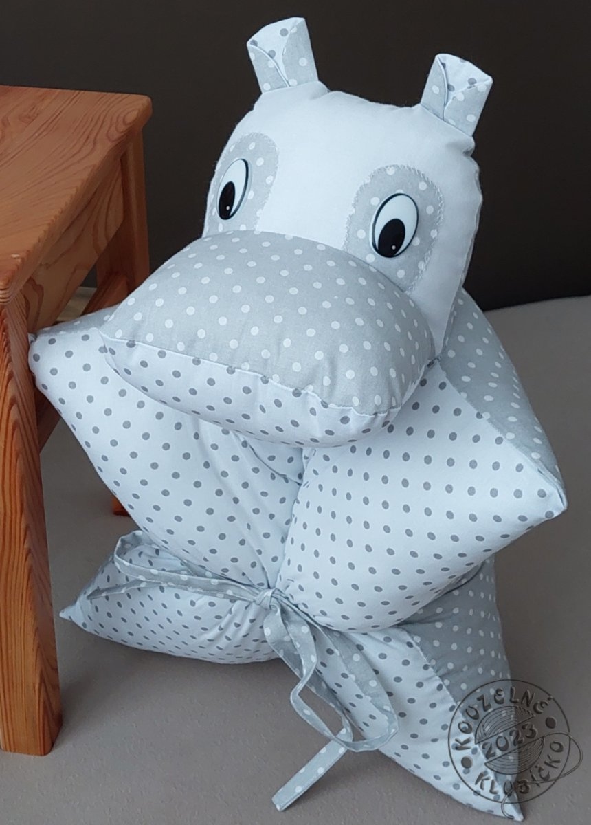 Polštářek Hrošík puntíkatý šedobílý