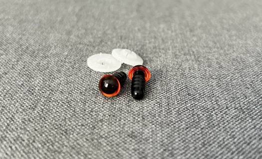 Bezpečnostní oči, jantarová barva, 8mm