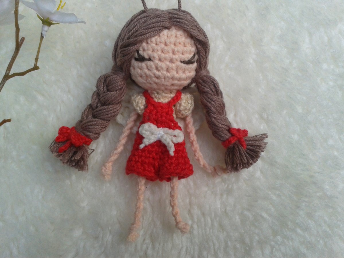 Háčkovaná andělka Sára