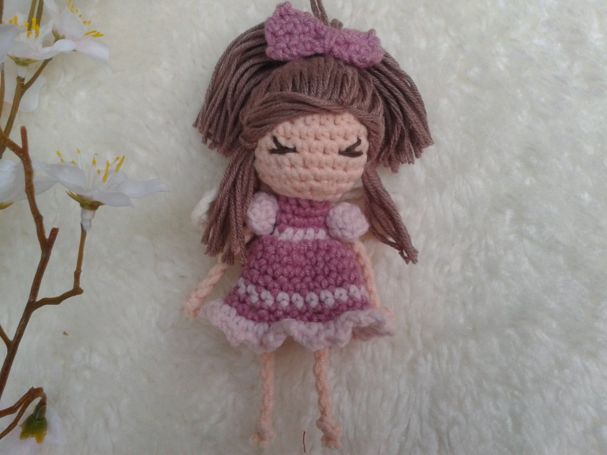Háčkovaná andělka Nela