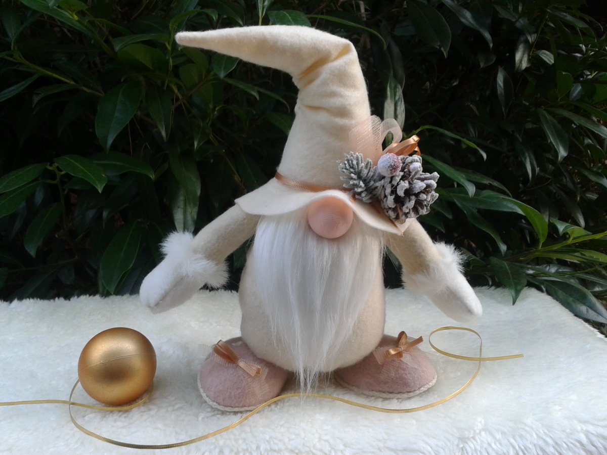 Vánoční skřítek béžovo- zlatý