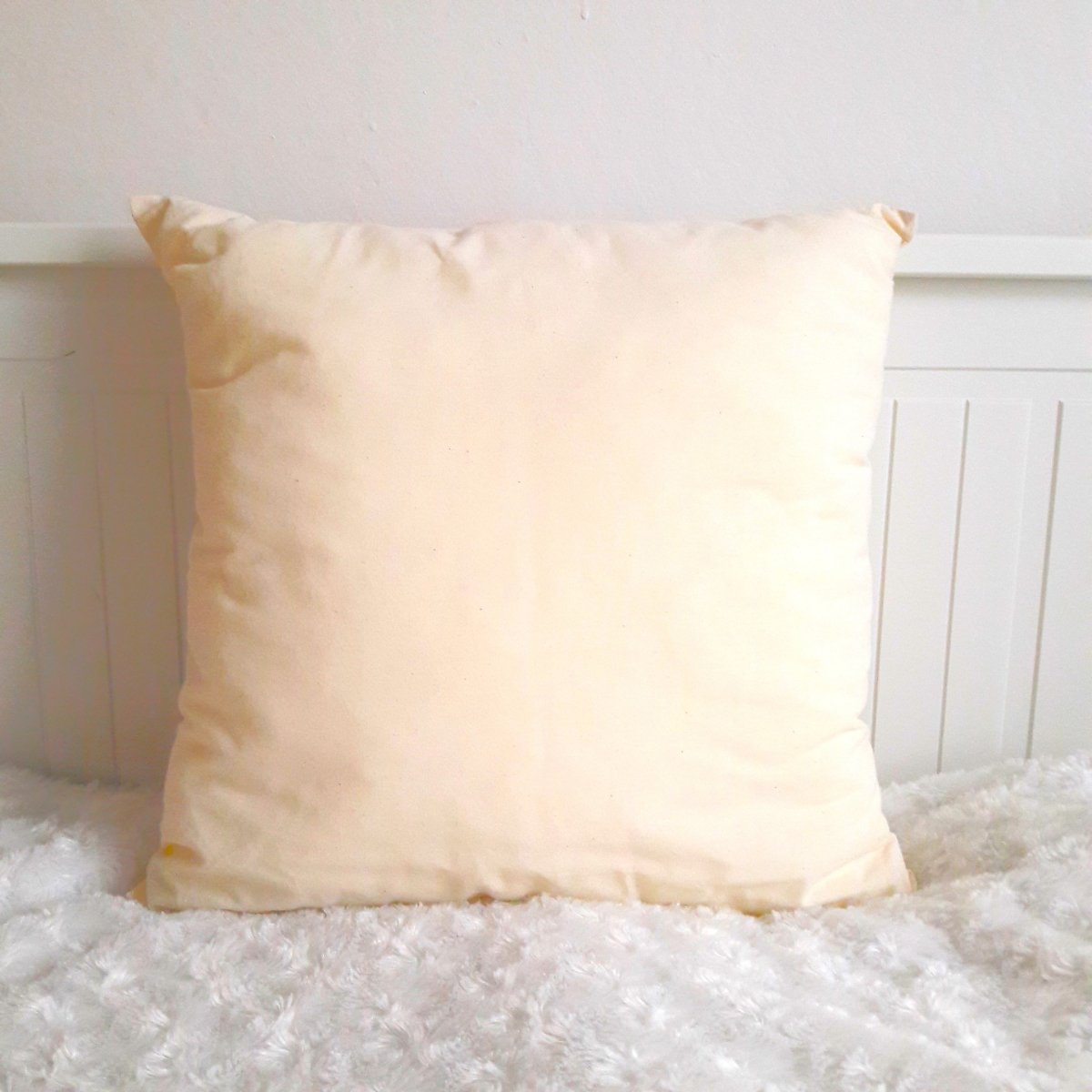 Polštář o rozměrech 40x40 cm 