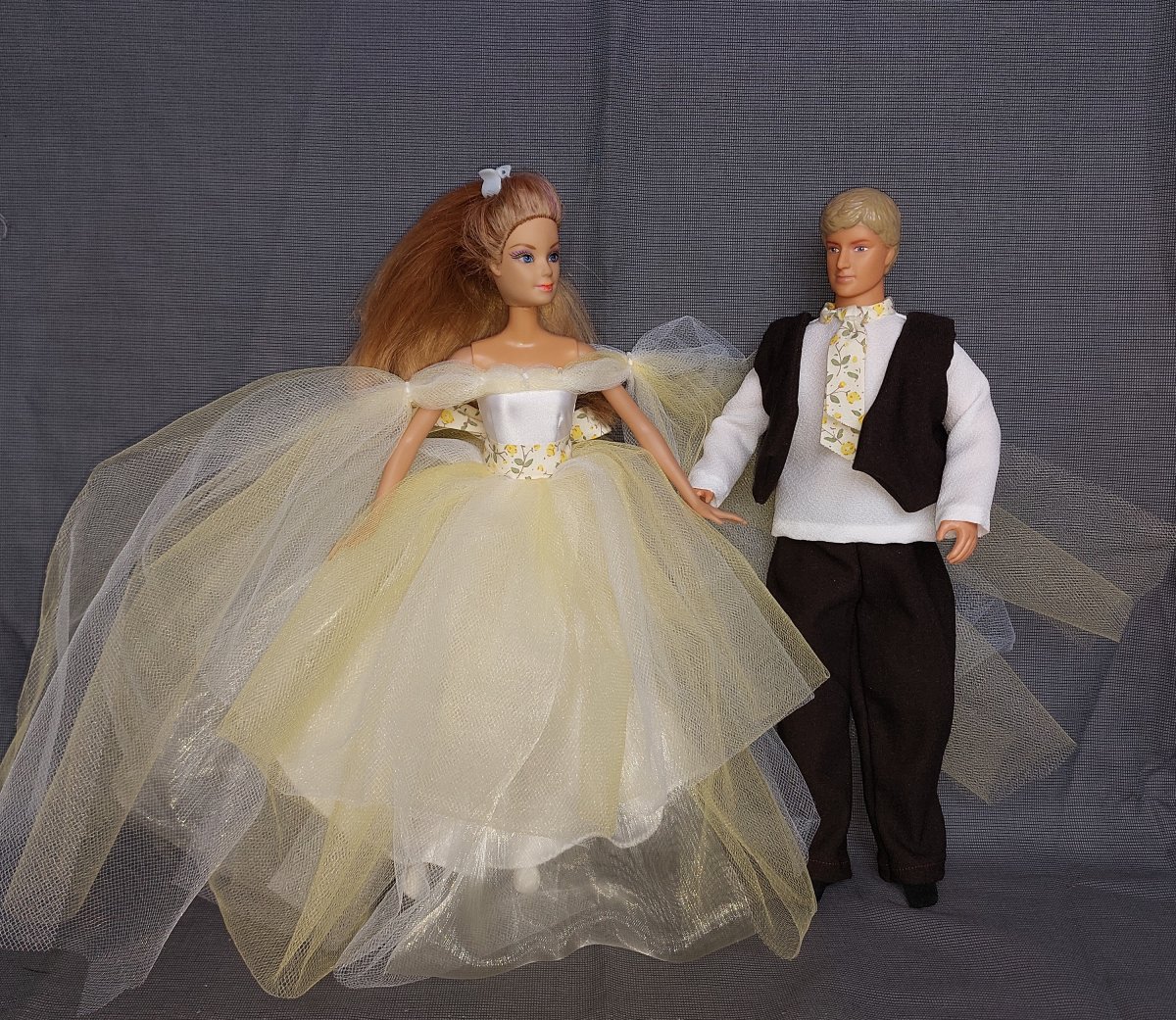 šatičky pro Barbie a Kena