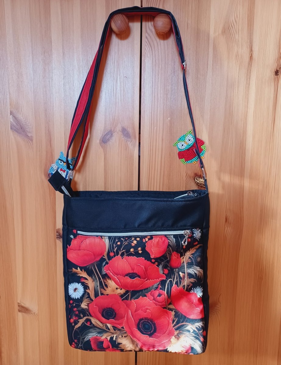Velká crossbody z kočárkoviny - máky
