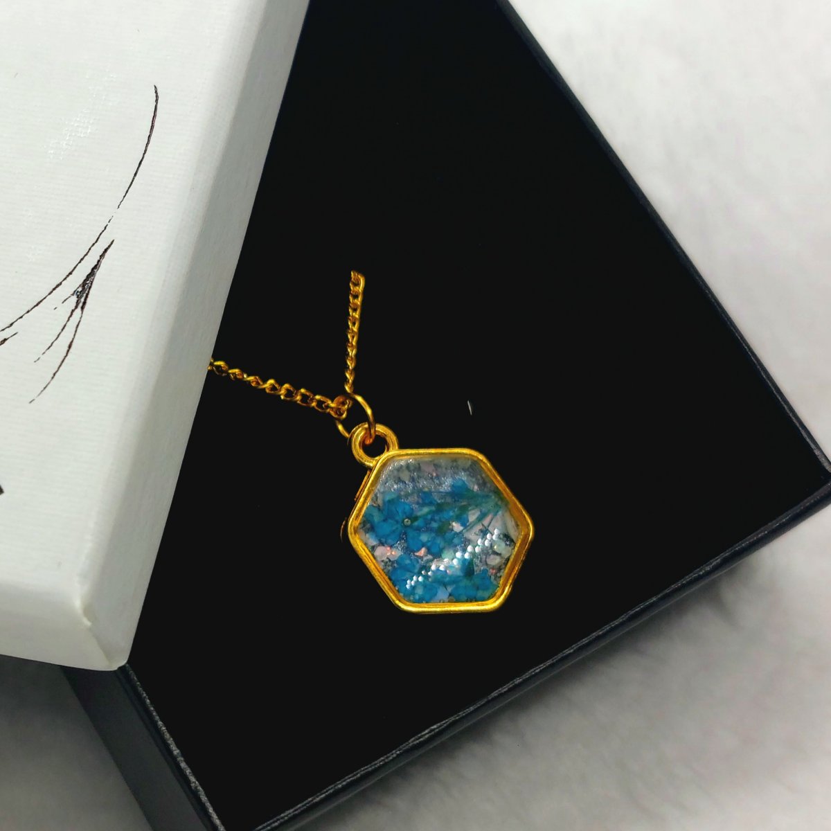 Náhrdelník s lučním kvítím