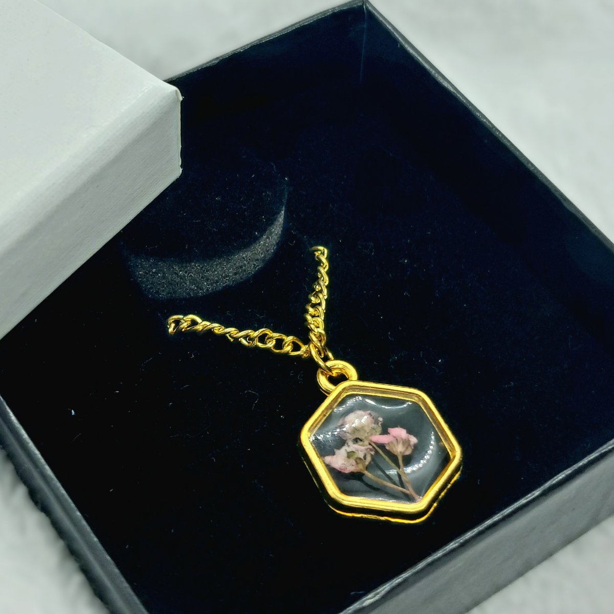 Náhrdelník s lučním kvítím růžový