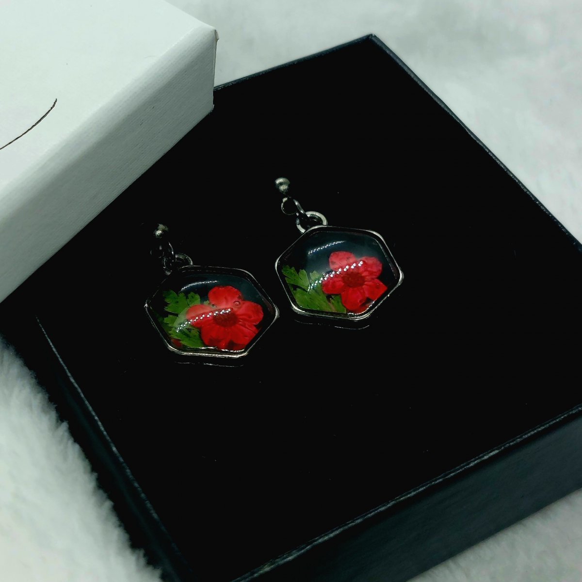 Naušničky s lučním kvítím červené